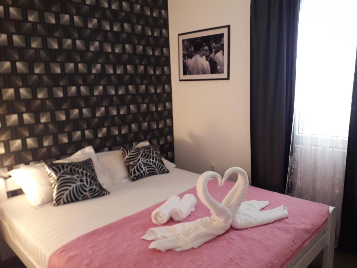 Ana Apartmani Sveti Stefan Buitenkant foto