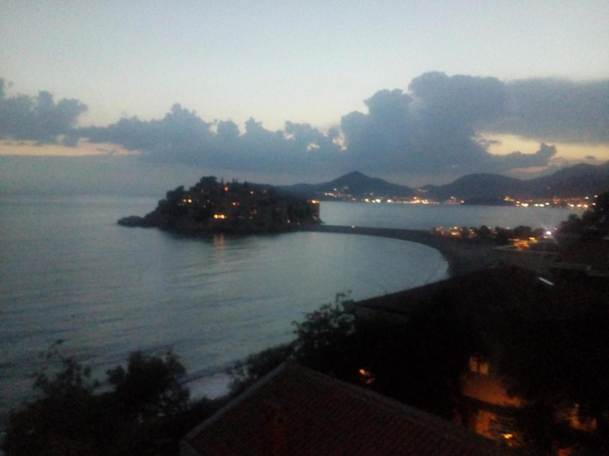 Ana Apartmani Sveti Stefan Buitenkant foto
