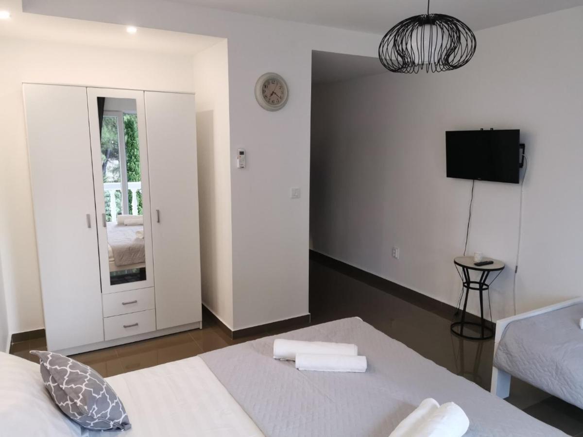 Ana Apartmani Sveti Stefan Buitenkant foto